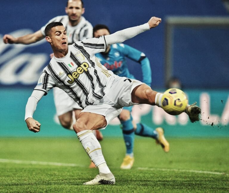 Cristiano Ronaldo, o maior goleador da história do futebol em jogos oficiais