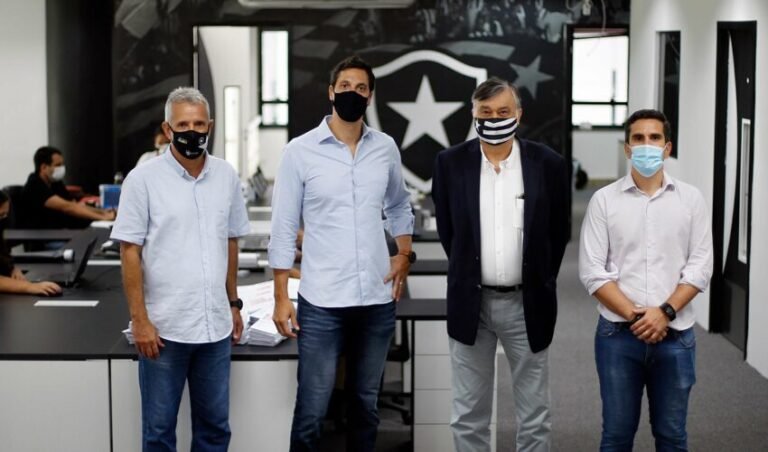 Visando a escolha do CEO, Durcésio Mello se reúne com executivos da EXEC