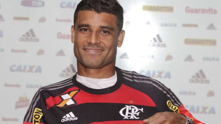 Ederson critica o departamento médico do Flamengo: ‘Tive que encerrar minha carreira também por culpa daqueles incompetentes’