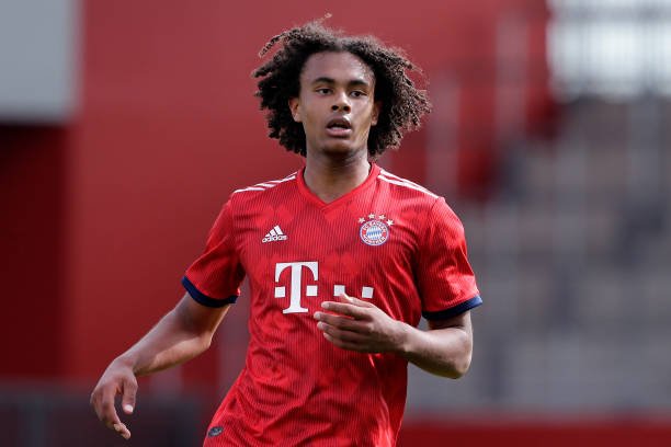 Eintracht Frankfurt se aproxima de fechar com jovem holandês