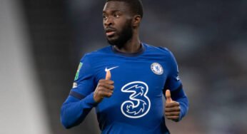 Milan se aproxima de acerto com o zagueiro Fikayo Tomori