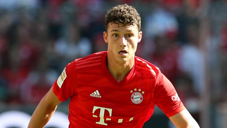 Pavard cai de rendimento e deixa a desejar no Bayern de Munique
