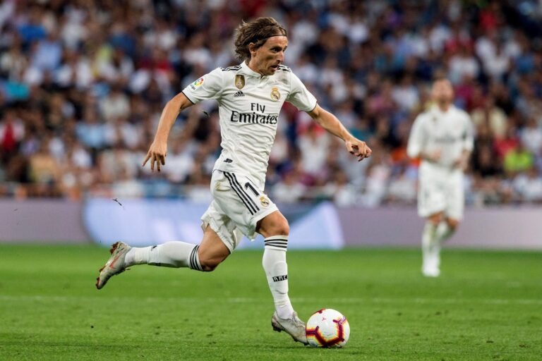Modric rejeita propostas milionárias para renovar com Real Madrid
