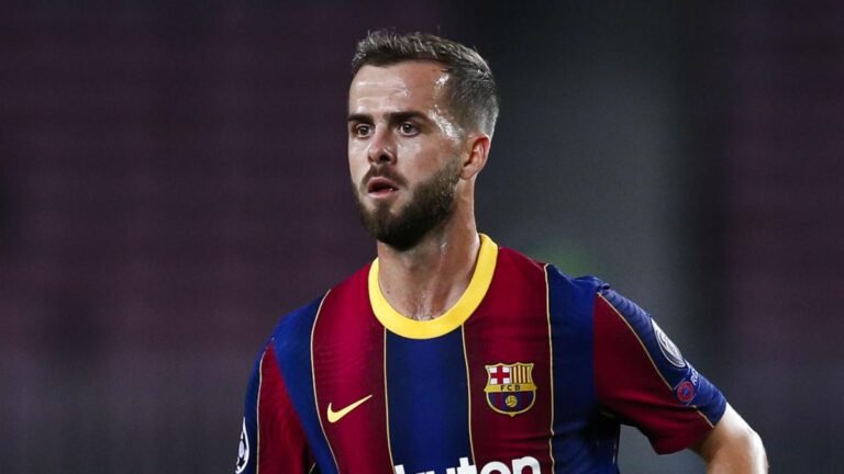 Miralem Pjanic não consegue encontrar seu espaço no Barcelona