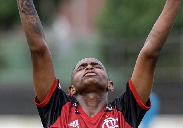 Fortaleza compra atacante do Flamengo