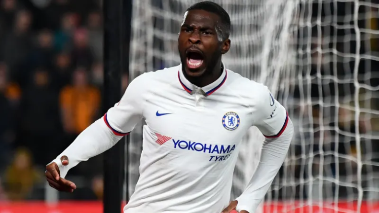 Oficial: Milan acerta a contratação de Fiyako Tomori