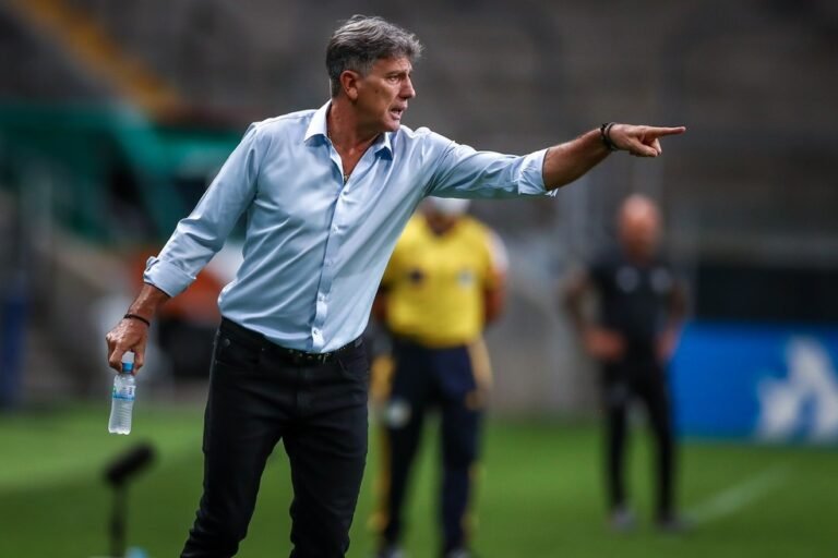 Grêmio avança com Renato Gaúcho que deve renovar por mais um ano