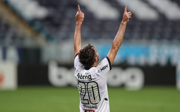 Atlético anuncia compra em definitivo de Hyoran junto ao Palmeiras