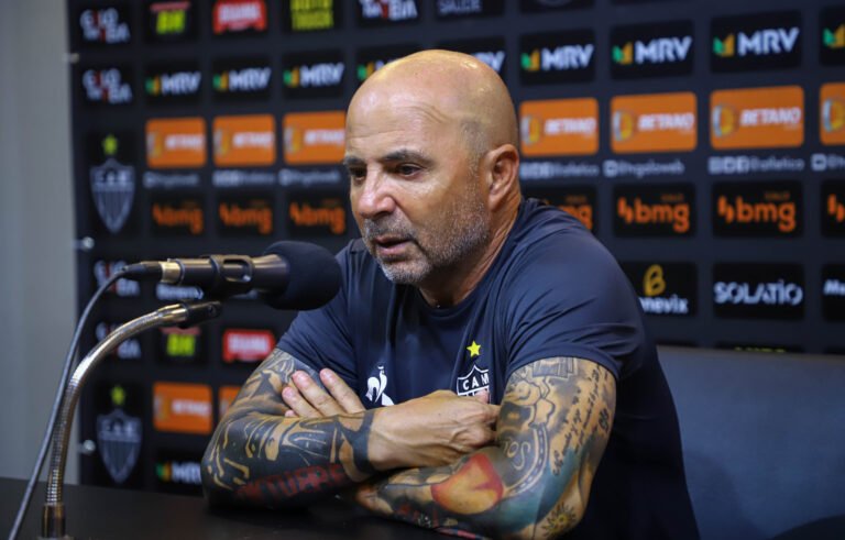 Sampaoli critica cultura resultadista do futebol brasileiro e não crava permanência no Atlético