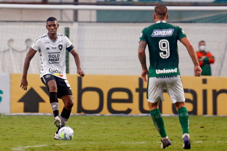 Botafogo só negocia Kanu por R$ 18 milhões, São Paulo tem interesse