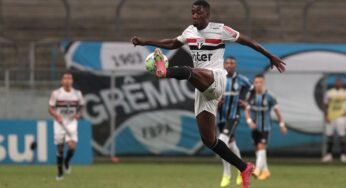 Titular contra o Grêmio, Carneiro tem futuro incerto no São Paulo