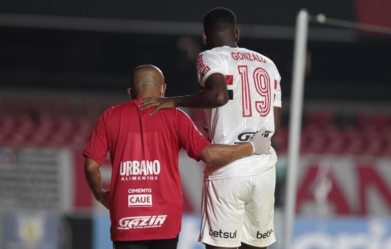 Gonzalo Carneiro não se recupera e vira desfalque no São Paulo