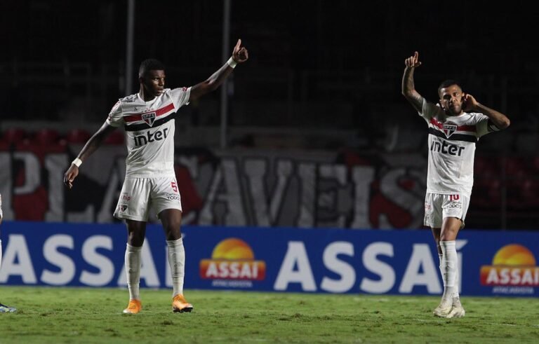 São Paulo empata com Botafogo-SP na estreia do Paulistão