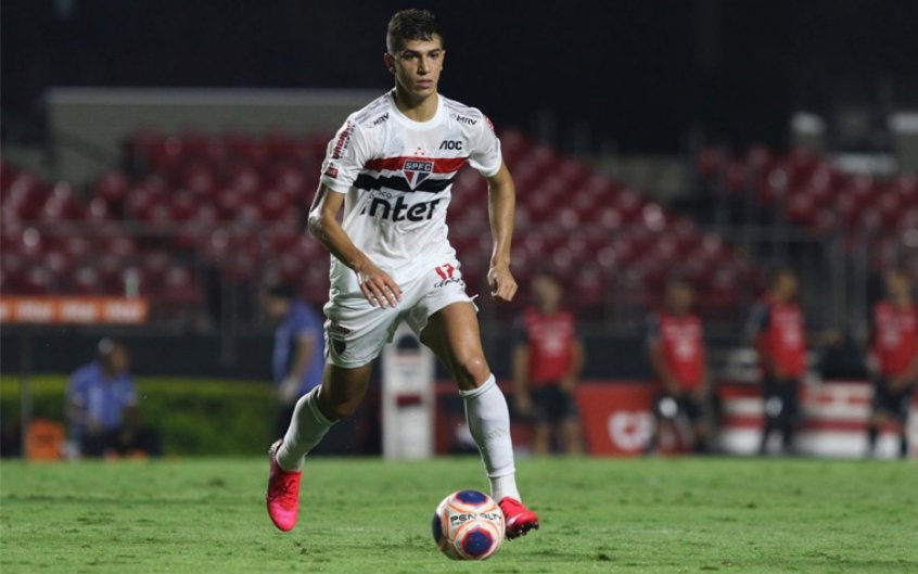Grêmio cogita contratação de meia-atacante do São Paulo