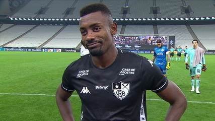 Fora dos planos, Botafogo negocia a rescisão do contrato de Salomon Kalou