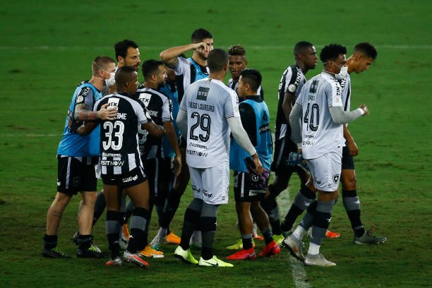 Botafogo tem chance de voltar a vencer contra Palmeiras reserva