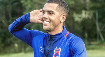 Coritiba anuncia a chegada de Jhony Douglas