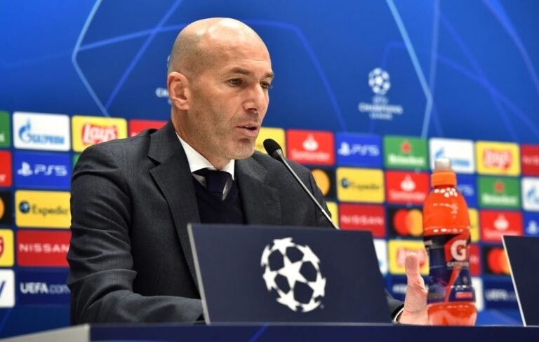 Zidane: “Não fizemos um grande jogo, porque jogamos 10 contra 11”