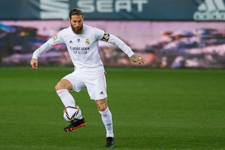 Bailly: “Se me perguntam entre Messi e Ronaldo, digo Ramos”