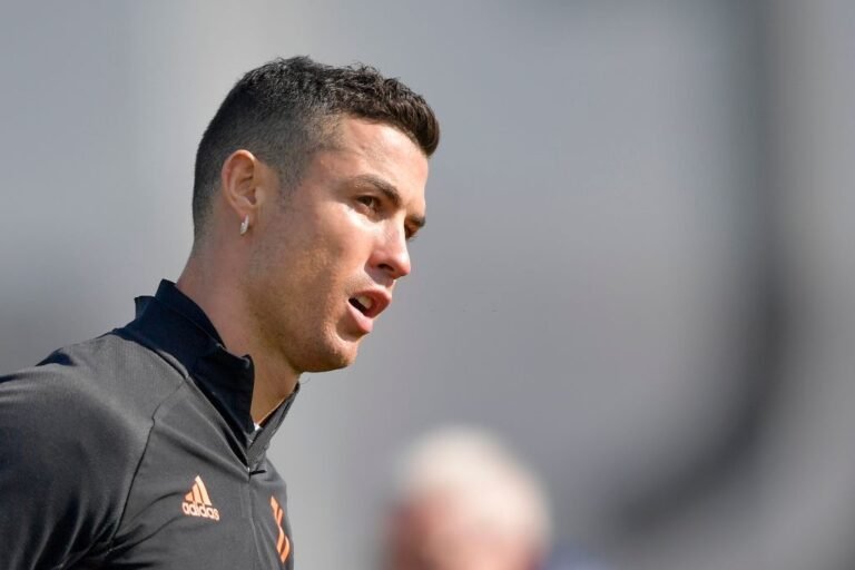 Ex-Presidente do Real Madrid exalta Cristiano Ronaldo e aconselha Presidente da Juve a ficar com o português