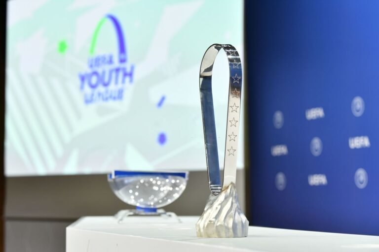 UEFA Youth League cancelada