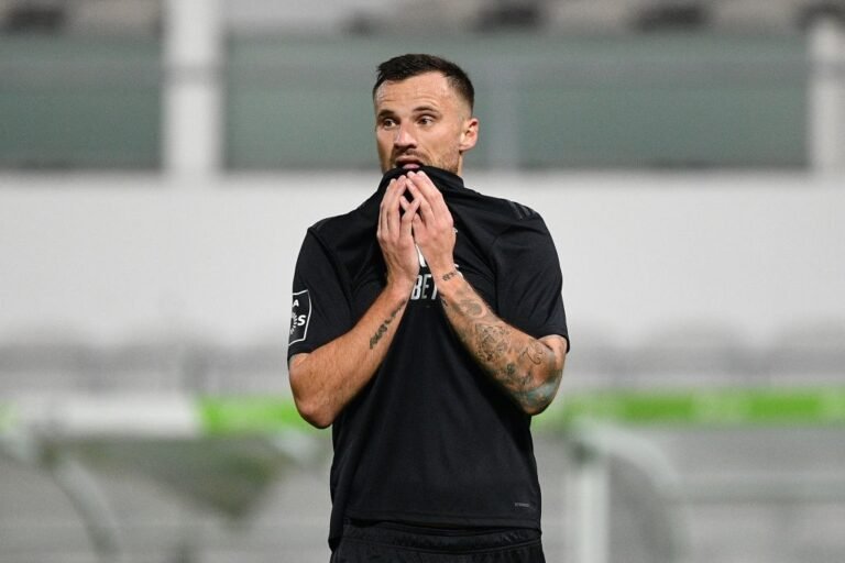 Haris Seferović: “Gostaria muito de jogar no futebol inglês”