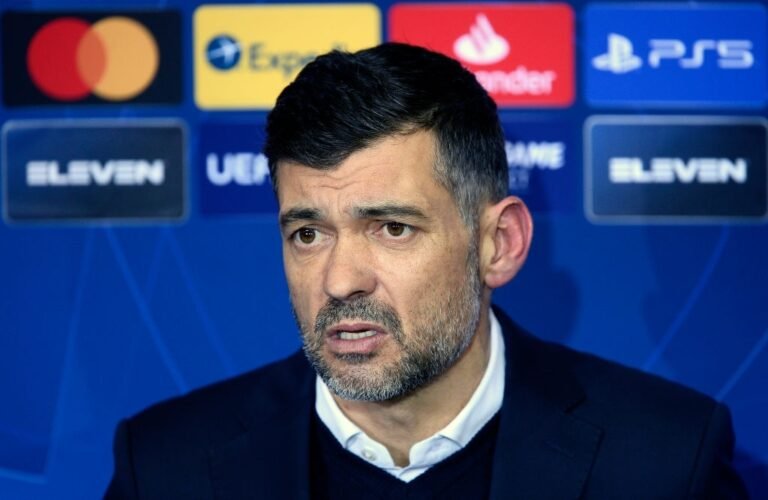Sérgio Conceição: “Os jogadores, quando saem do treino, se agarram ao Fortnite”