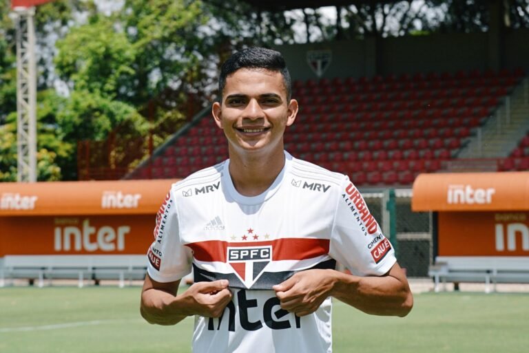São Paulo oficializa a contratação de Bruno Rodrigues
