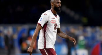 Marcelo Bielsa pede contratação de zagueiro para o Leeds United