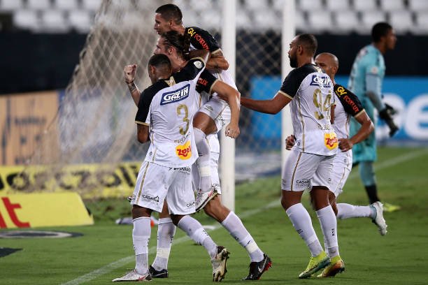 Sport vence Botafogo e diminui chances de queda