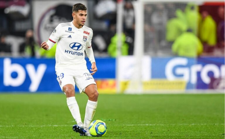 Bruno Guimarães é opção para reforçar meio campo da Inter de Milão