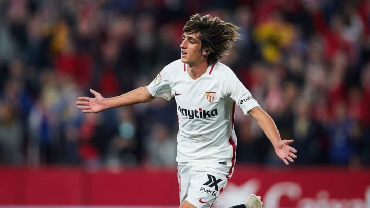 Barcelona acompanha de perto Bryan Gil