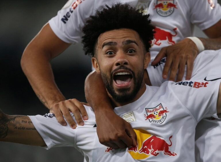 O técnico Renato Portaluppi fez seu primeiro pedido de reforço para a temporada 2021