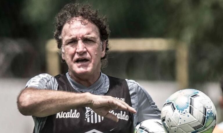 Troca de técnico? Cuca terá despedida contra o Fluminense e Ariel Holan deve ser anunciado