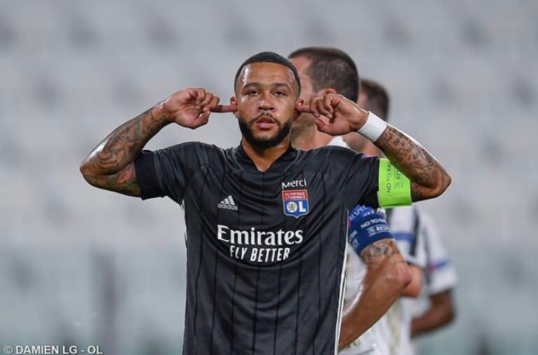 Liverpool junta-se à competição por Memphis Depay