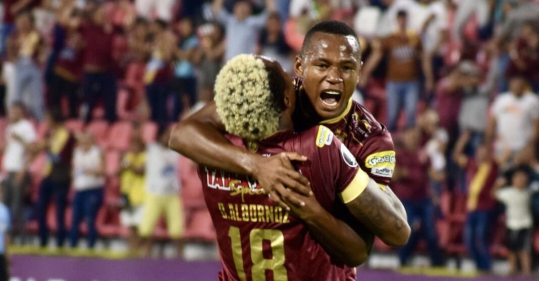 Atacante colombiano é sondado pelo São Paulo