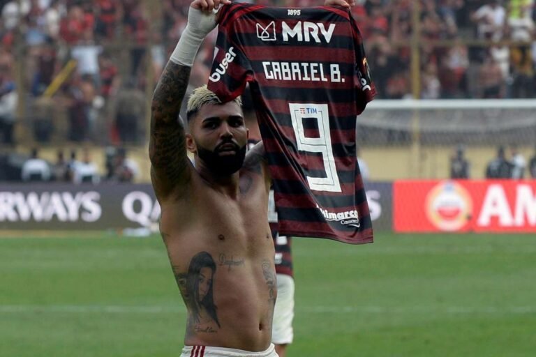 “O Gabigol tem tudo pra ser o maior atacante da história do Flamengo”, admite Zico