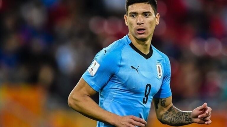 Barcelona avalia o custo-benefício de contratar Darwin Núñez