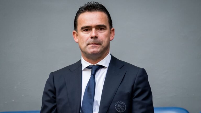 Boatos vinculam Marc Overmars ao FC Barcelona