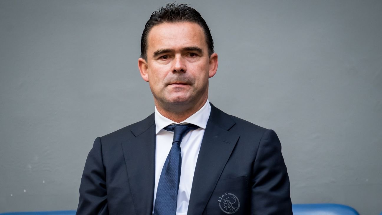 Boatos vinculam Marc Overmars ao FC Barcelona