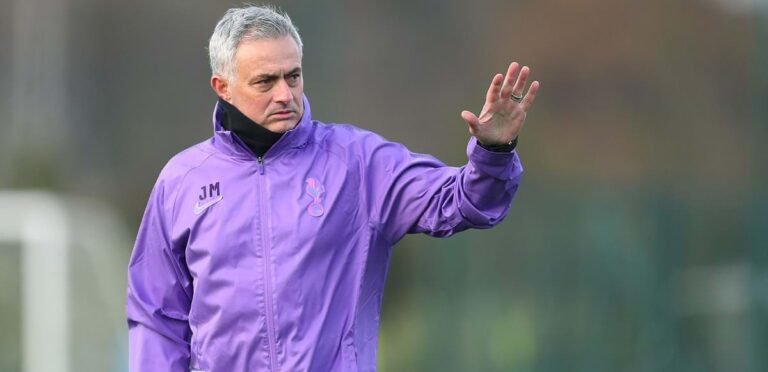 Jogadores demostram insatisfação com métodos de Mourinho