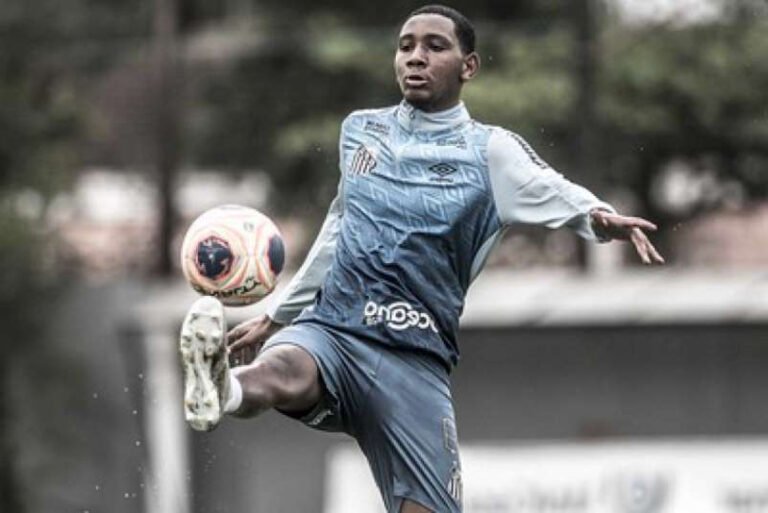 Após estreia contra Atlético/MG, zagueiro deve ter mais oportunidades no Santos