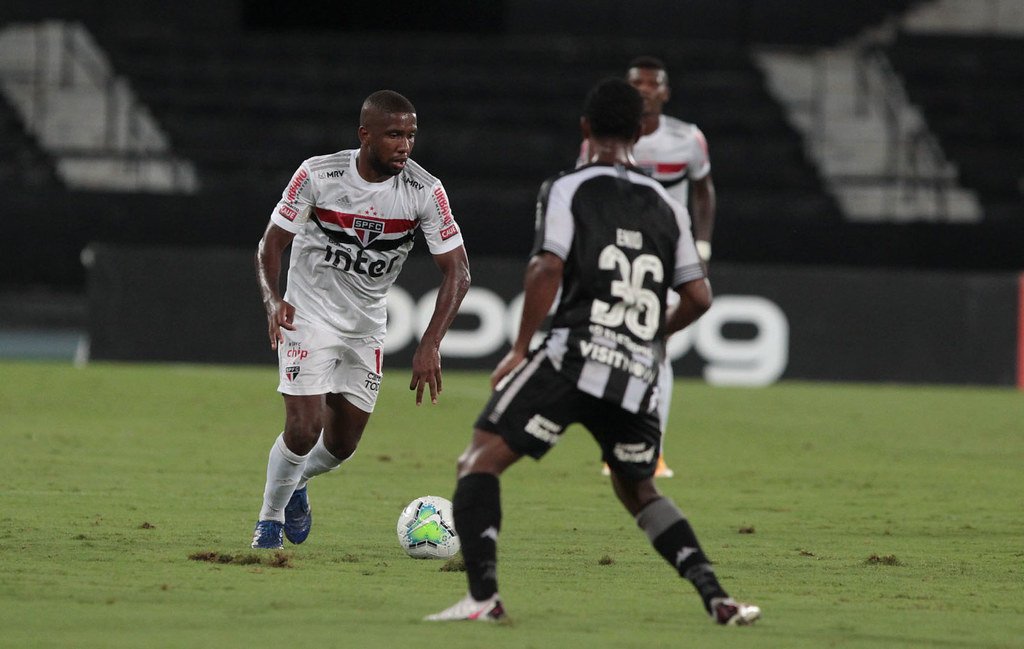 São Paulo libera atacante Toró por empréstimo ao Sport Recife