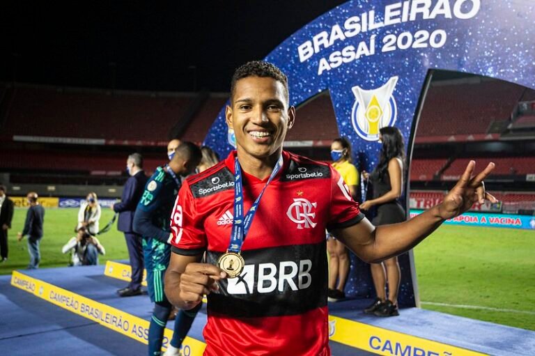 Cuiabá encaminha contratação de João Lucas, do Flamengo, por empréstimo