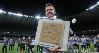 Logo após pendurar as luvas, Victor é nomeado o novo gerente de futebol do Atlético