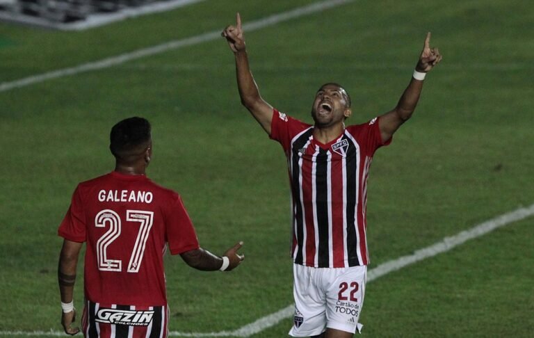 São Paulo goleia Inter de Limeira e Crespo tem sua primeira vitória