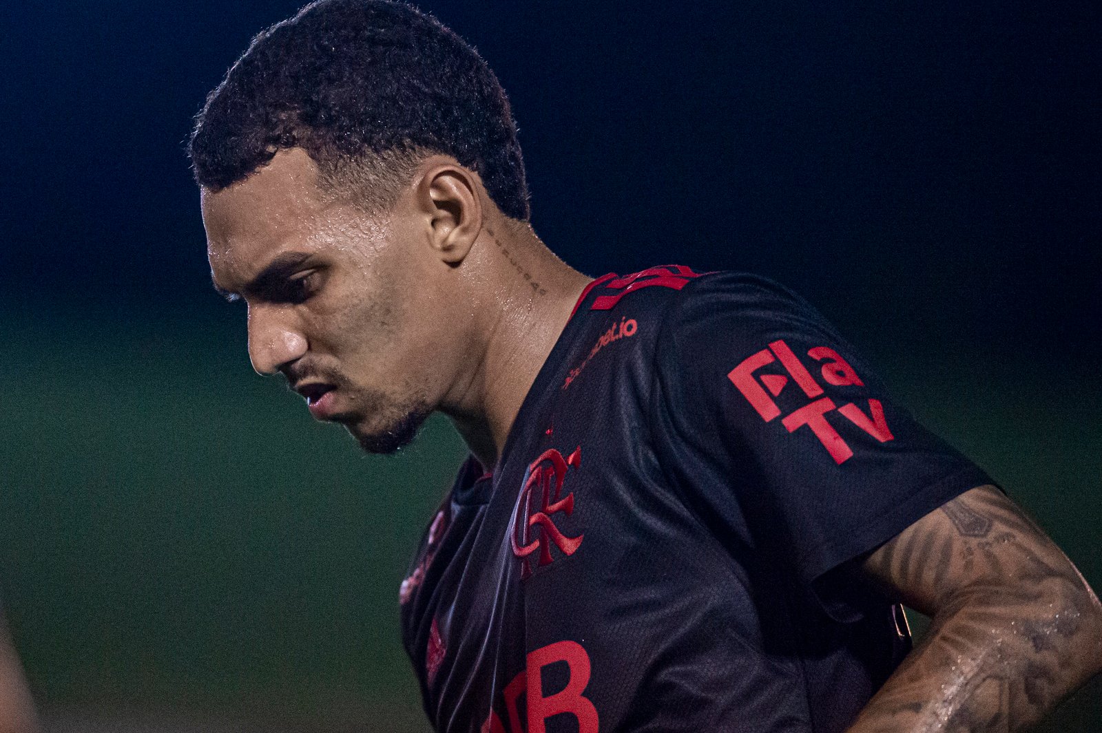 Matheuzinho vira dúvida para a final da Supercopa contra o Palmeiras