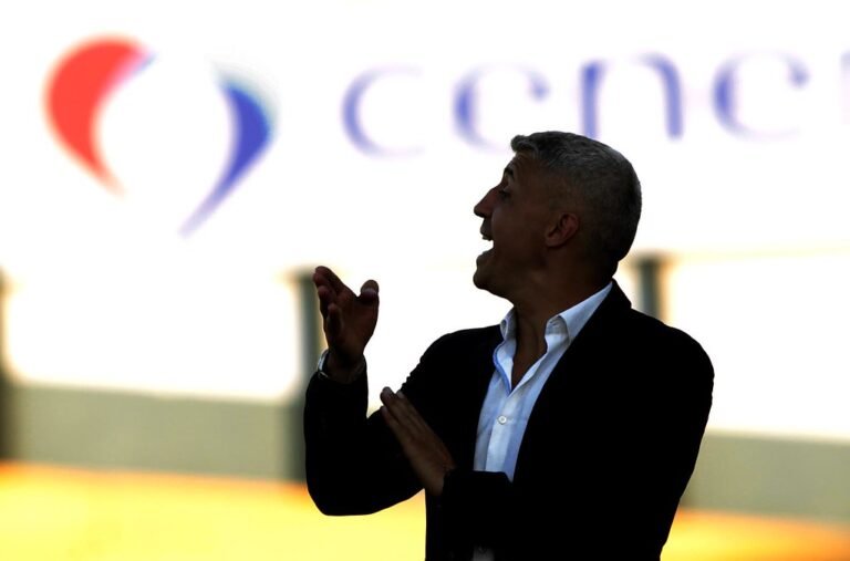 Crespo reclama de erros de arbitragem contra o São Paulo