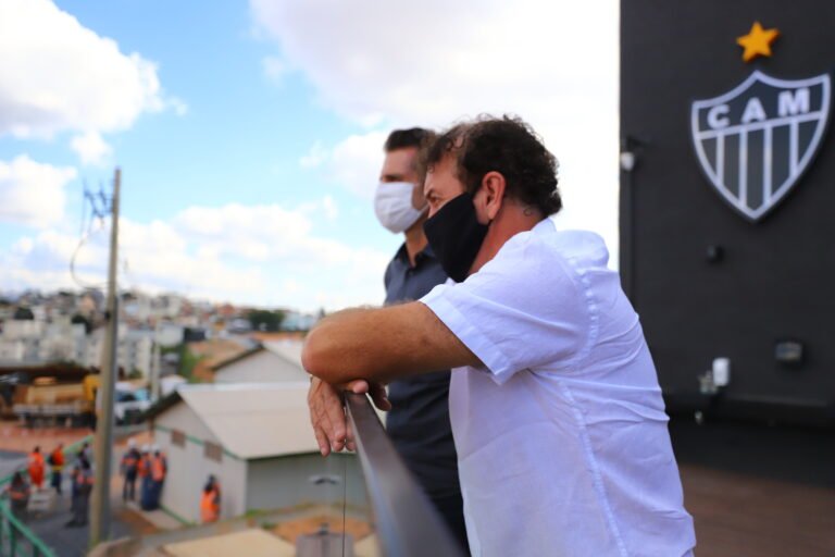 Cuca é apresentado como o novo treinador do Atlético e evidencia ambição por novas conquistas