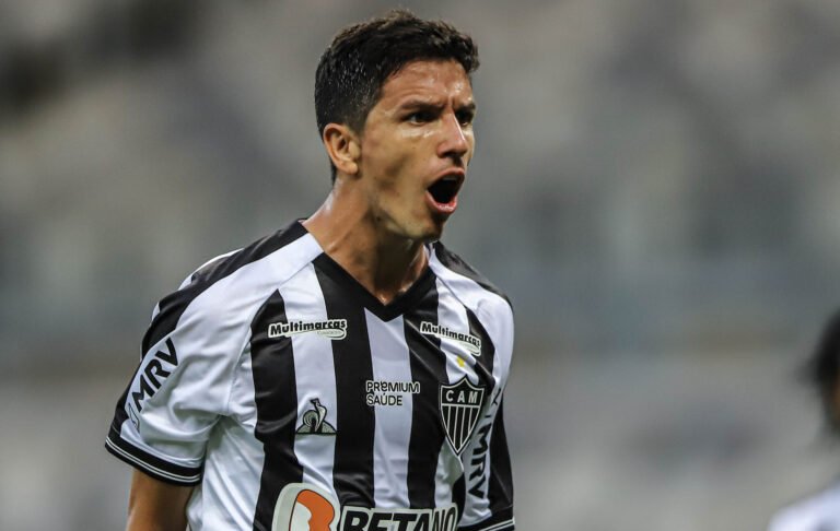 Nacho Fernández evidencia satisfação com a estreia e vê o Galo na briga por grandes títulos